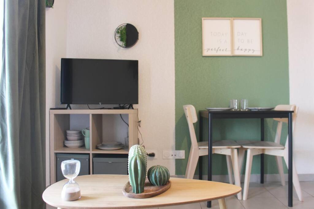 Appartement De Charme - Proche Centre-Ville Et Gare Montpellier Exteriör bild